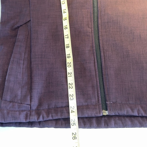 McKinley Thornhill Softshell Windbreaker women size large. - Picture 11 of 13